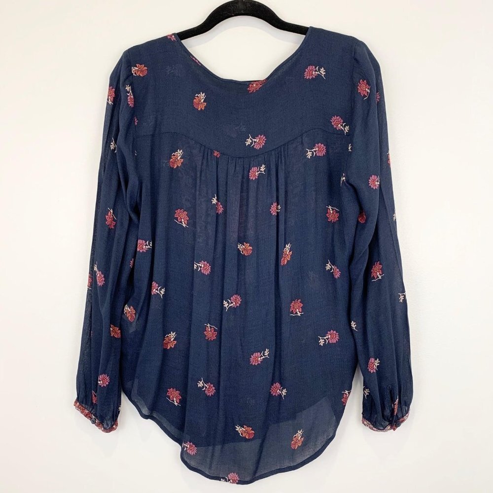 Lucky Brand Navy Blue Printed Semi-Sheer Blouse M - Picture 2 of 5